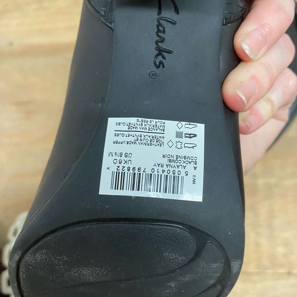 CLARKS (Worn Once!) Women's Alayna Ray Pumps Black Leather Block Heels, Size 8.5 - Picture 8 of 11